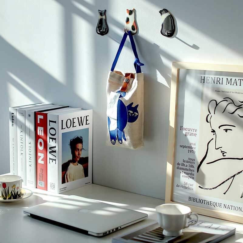 hanging tissue bag at home